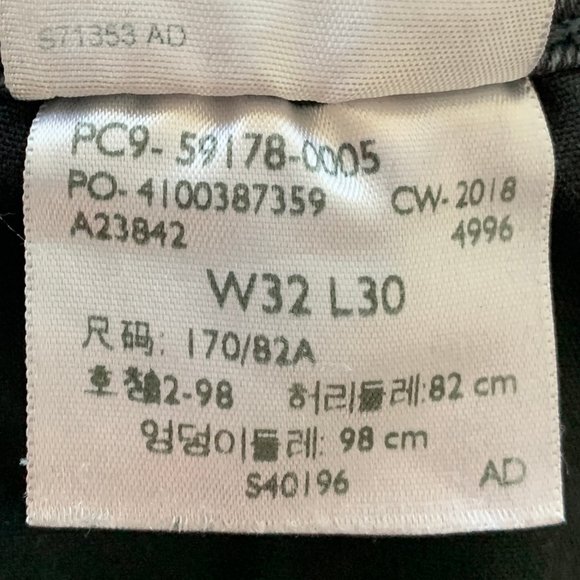 Pre-loved, Signature By Levi Strauss & Co. Black Distressed Unisex Jean, 32x30 - Picture 15 of 16